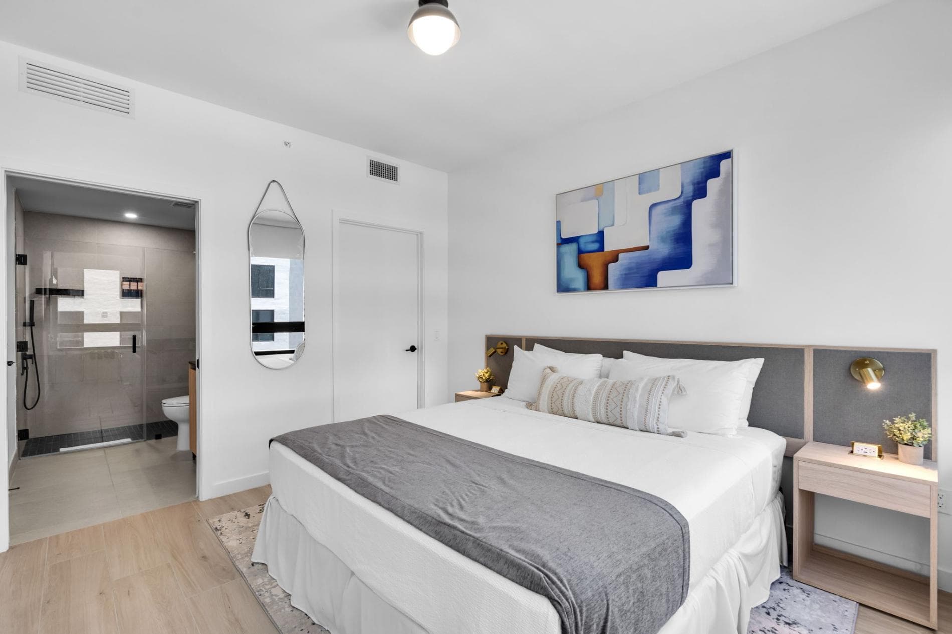 Downtown Skyline Vibe | Brand-New 1BR Apartment Near Restaurants & Nightlife in FL 33128, USA
