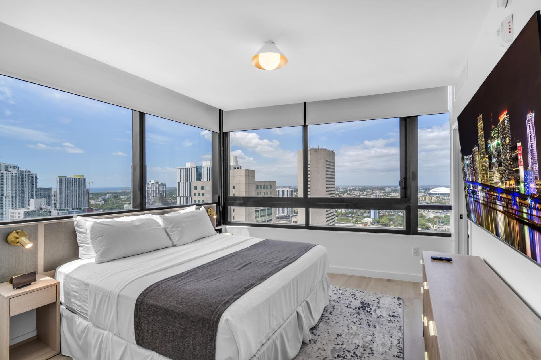 The 37th Floor Vista in FL, USA